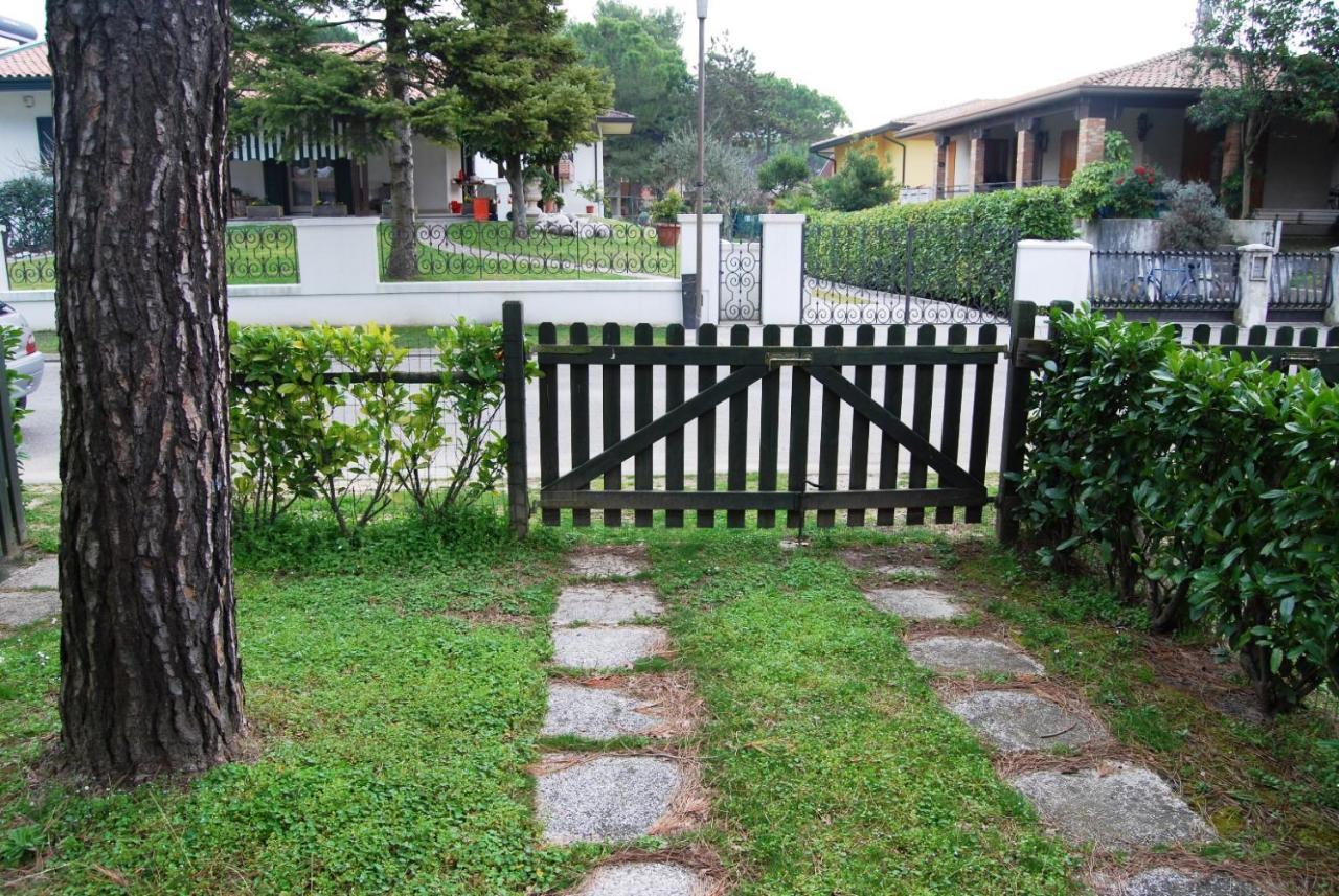 Villa Rosina Bibione Buitenkant foto